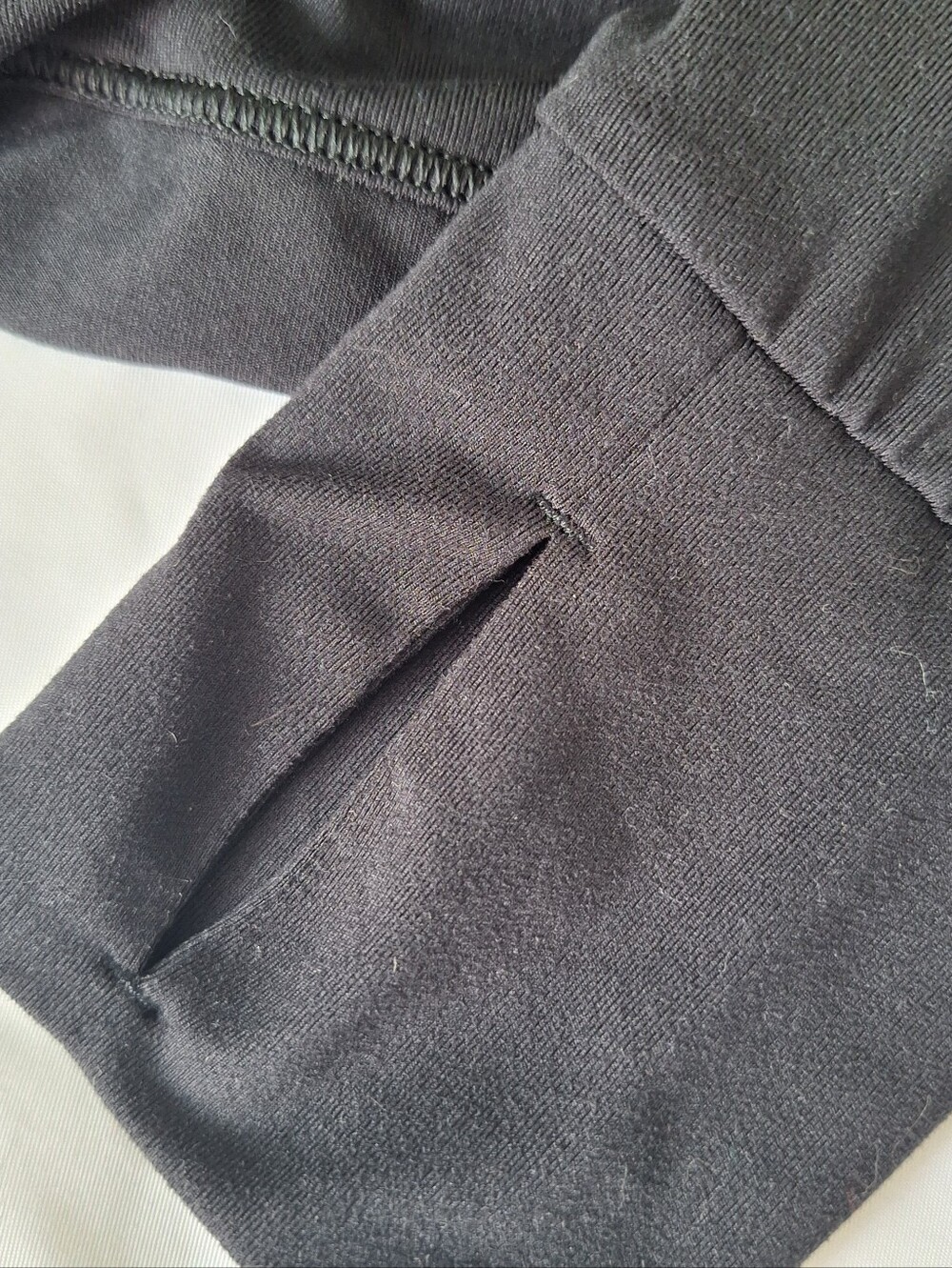 Spanx Black Long Sleeve with Thump Holes Open Back Women's Shirt Large - Picture 7 of 8